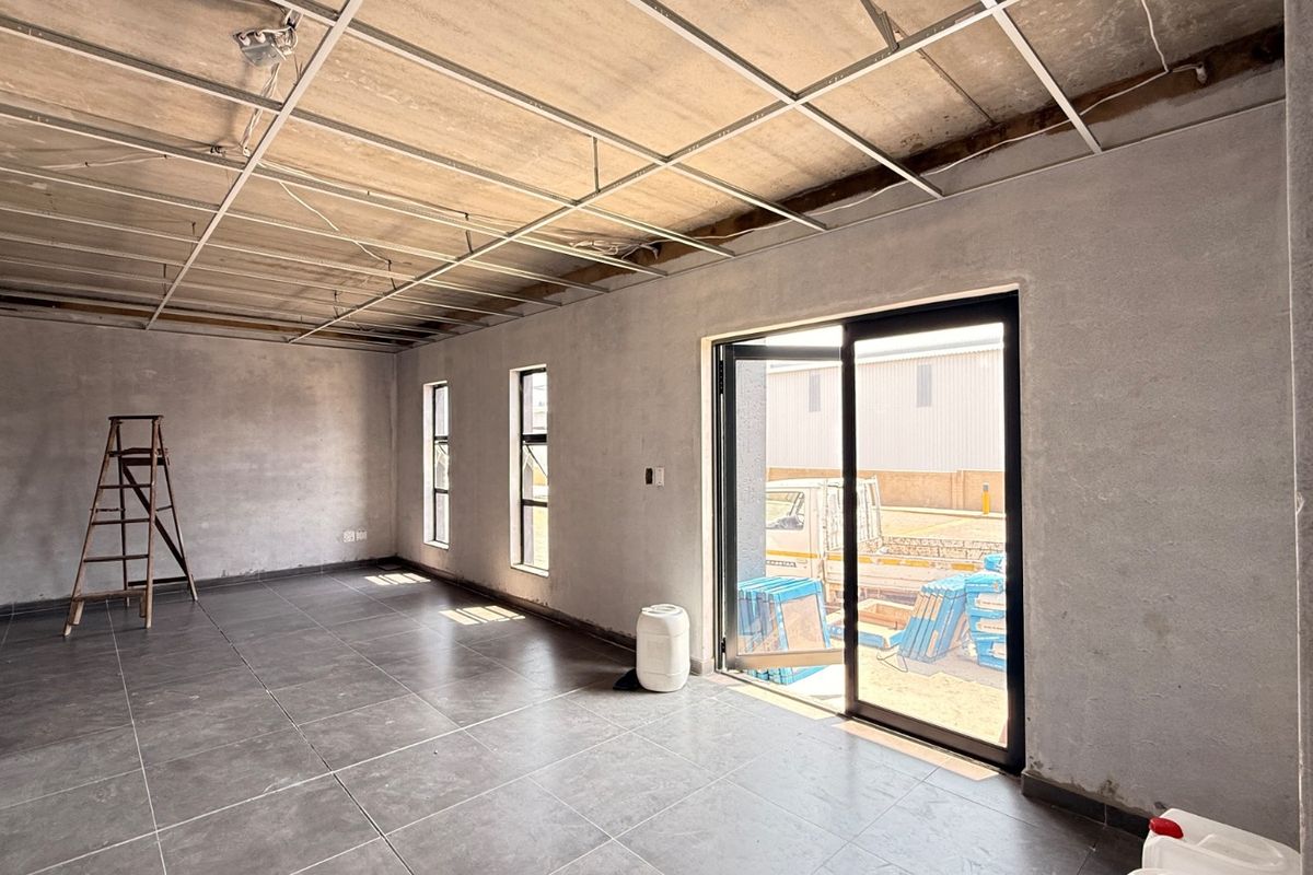 Brand New 596m2 AAA Warehouse For Sale with N14 Access, Limeroc Bussiness Park, Centurion - Photo 4