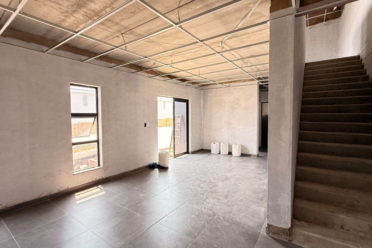 Brand New 596m2 AAA Warehouse For Sale with N14 Access, Limeroc Bussiness Park, Centurion - Photo 5