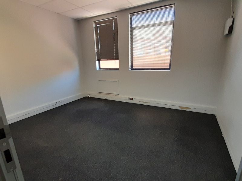 191m Office Presence in a Proven Office Address in Pretoria East - Photo 6