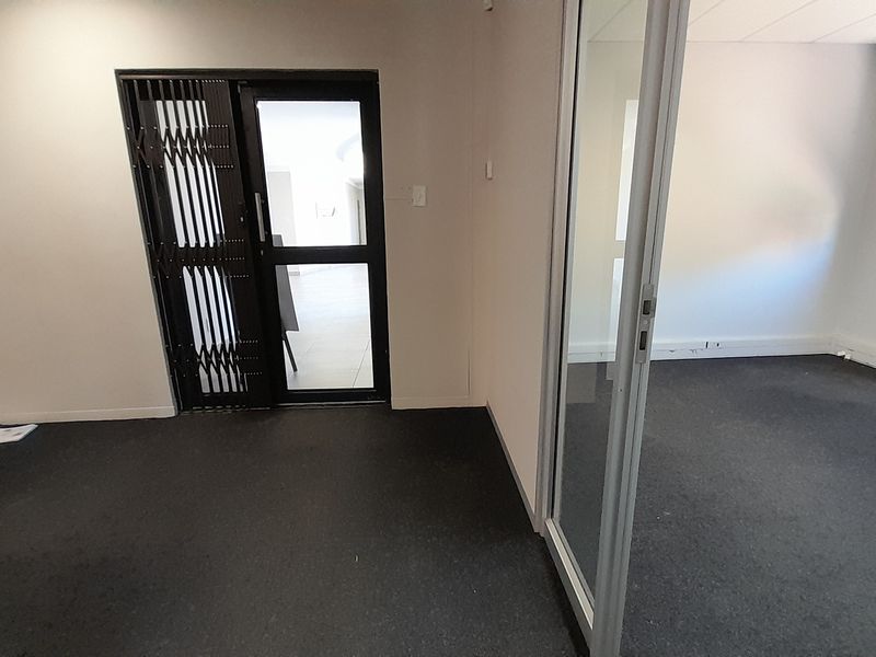 191m Office Presence in a Proven Office Address in Pretoria East - Photo 5