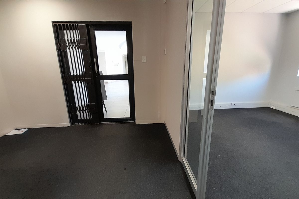 191m Office Presence in a Proven Office Address in Pretoria East - Photo 5