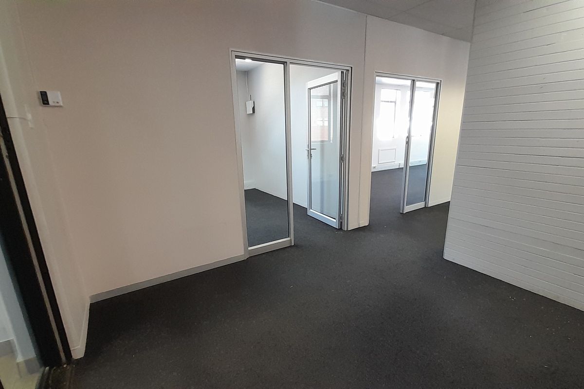 191m Office Presence in a Proven Office Address in Pretoria East - Photo 2