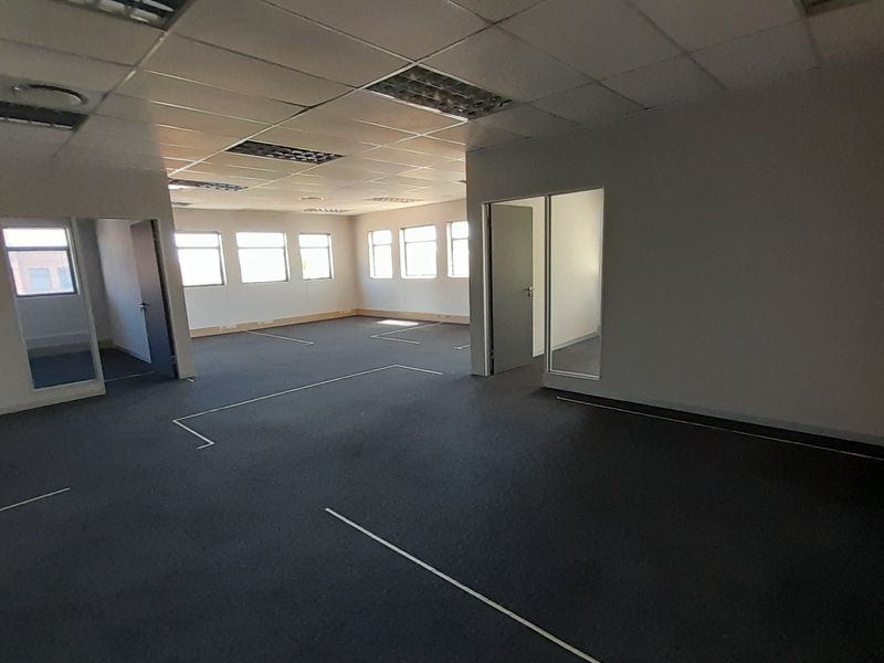 Smart First Floor 140m Office in a Trusted Business Address - Photo 7