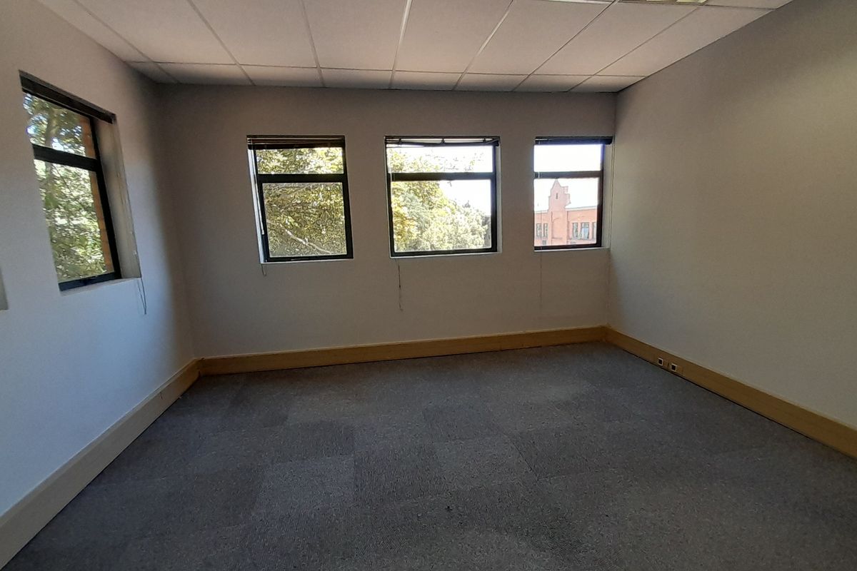 A Well Balanced 139m Office for Teams Ready to Settle and Grow - Photo 2