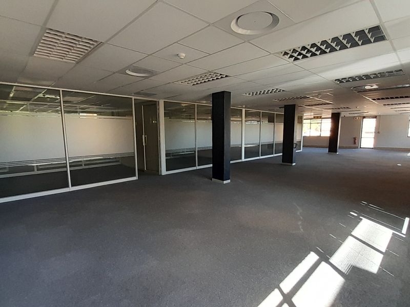 A 507m Ground Floor Office Designed for Scale and Structure - Photo 6