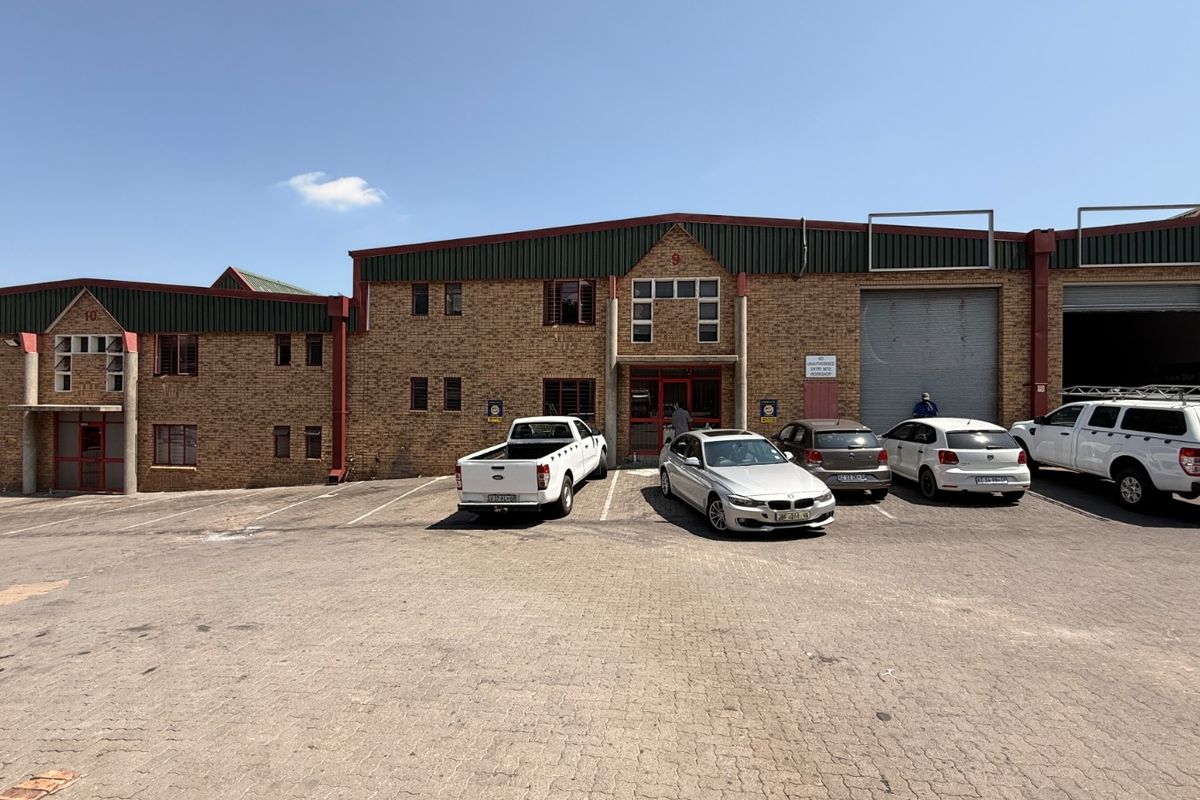 Modern, High-Clearance 519m2 Warehouse in Prime Samrand Logistics Hub - Photo 2