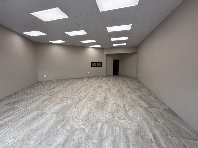 100sqm of Retail Space available to let @ R21000-00 per month plus Vat - Photo 7