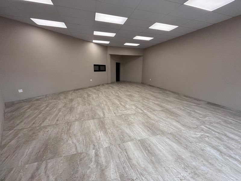 100sqm of Retail Space available to let @ R21000-00 per month plus Vat - Photo 6