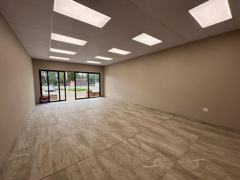 80sqm Retail Shop in Central Hilton to ]rental @ R19000-00 per month plus Vat - Photo 5