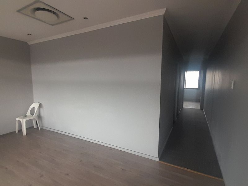 Neat First Floor 62m Office with Everyday Convenience at Your Doorstep - Photo 8