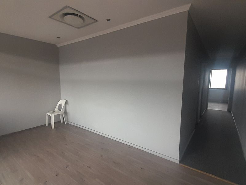 Neat First Floor 62m Office with Everyday Convenience at Your Doorstep - Photo 7