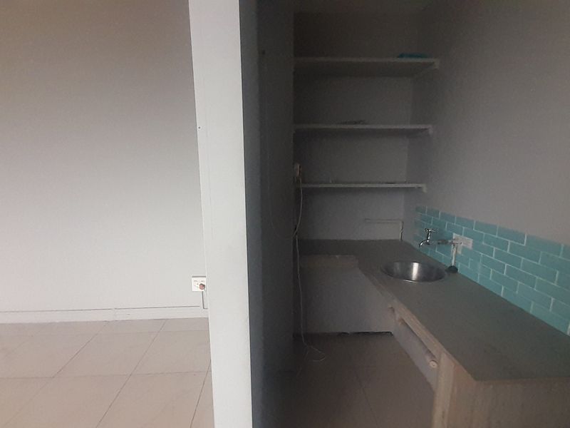 Neat First Floor 62m Office with Everyday Convenience at Your Doorstep - Photo 10