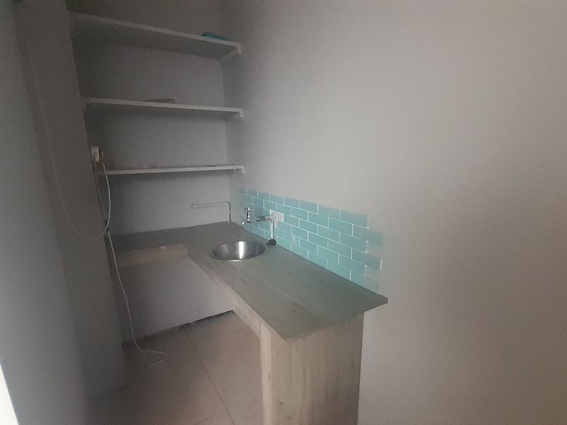 Neat First Floor 62m Office with Everyday Convenience at Your Doorstep - Photo 9