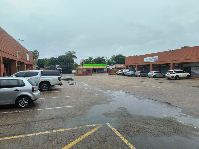 280m2 Retail Space To Let | Versatile Business Premises | Ready for Occupation - Photo 2