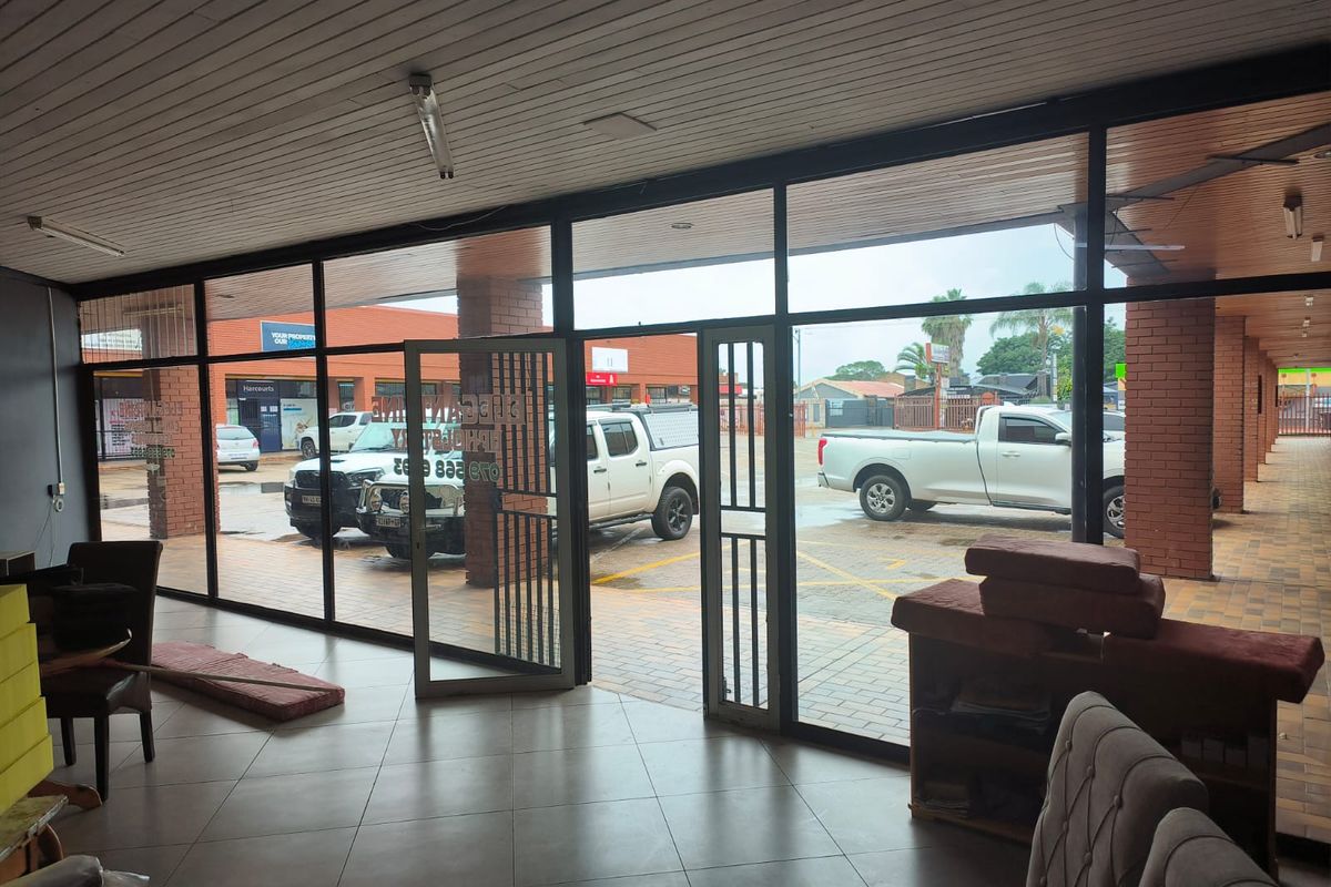 280m2 Retail Space To Let | Versatile Business Premises | Ready for Occupation - Photo 3