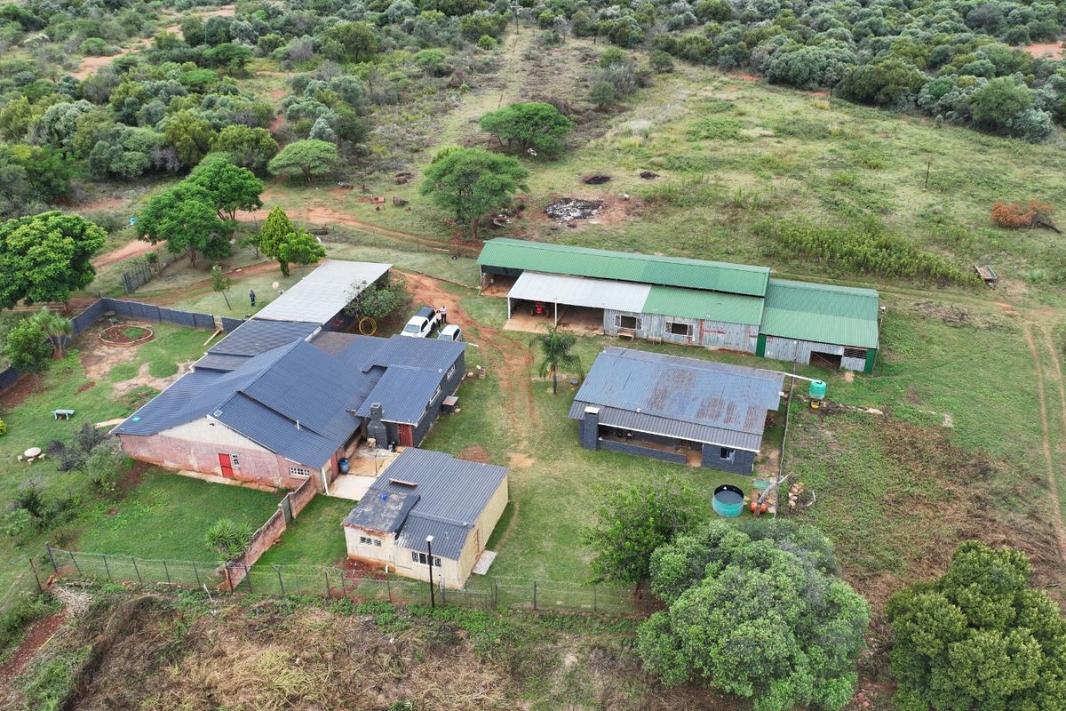 Discover your dream farm in Koster:  Unleash your imagination today! - Photo 2