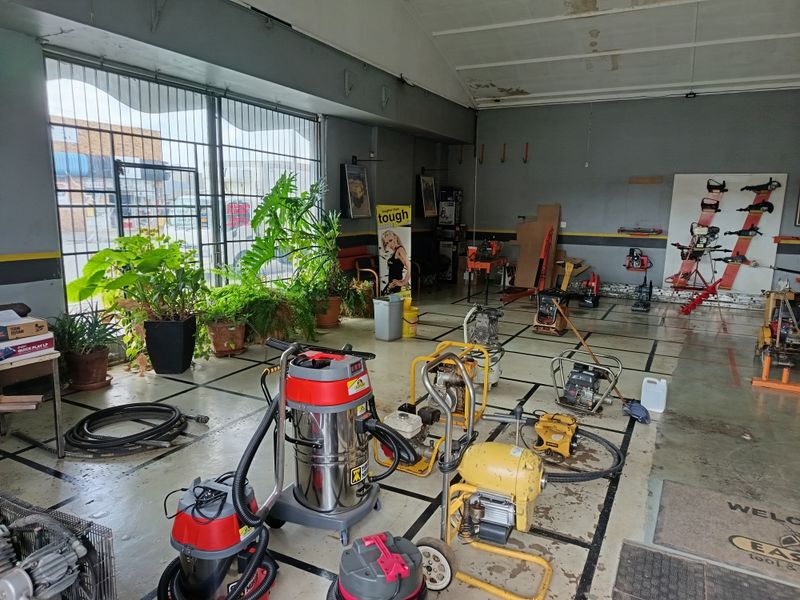 Prime Mixed-Use commercial/Industrial Property in High-Exposure CBD Location - Photo 9