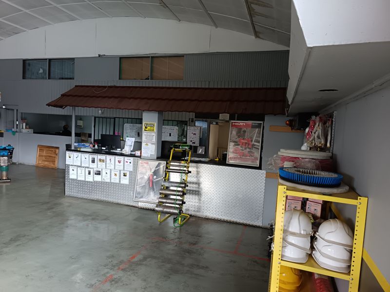 Prime Mixed-Use commercial/Industrial Property in High-Exposure CBD Location - Photo 8