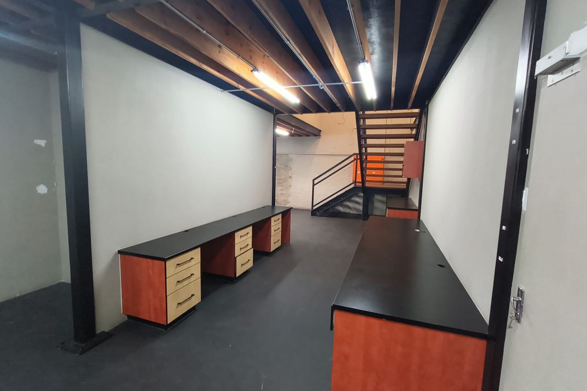 Versatile 500m2 Warehouse with Spacious Yard To Let in Hennopspark, ideal for Logistics or Light Man - Photo 5