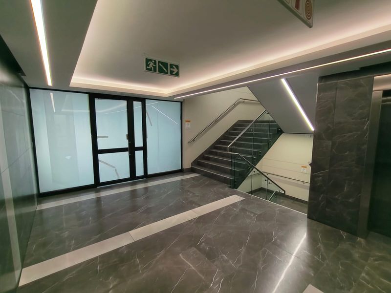 Prime N1-Fronting 1,056m2 Office To Let in Irene Link Precinct – Elevate Your Business Address - Photo 6