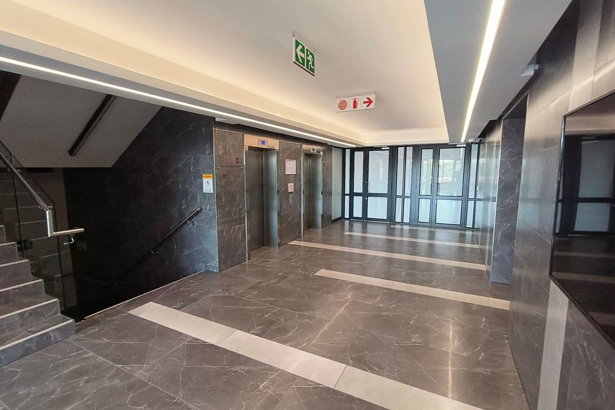 Prime N1-Fronting 1,056m2 Office To Let in Irene Link Precinct – Elevate Your Business Address - Photo 5