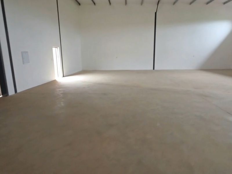 Newly Built Warehouse to rent in Elti Villas, Louis Trichardt - Photo 2
