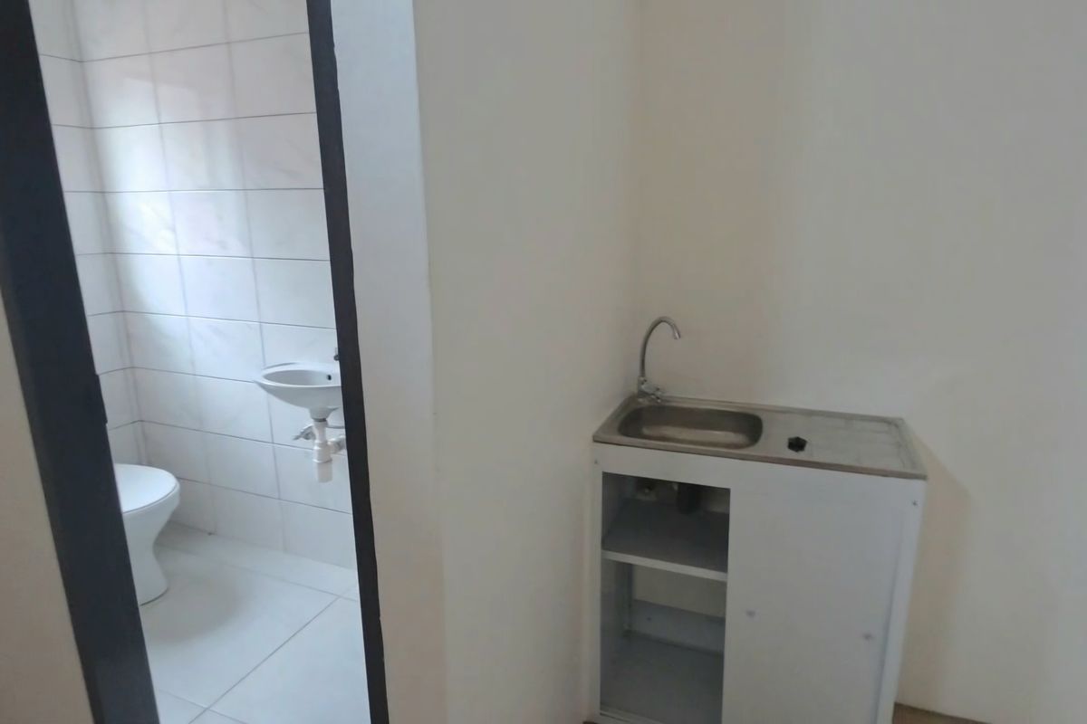 Newly Built Warehouse to rent in Elti Villas, Louis Trichardt - Photo 4