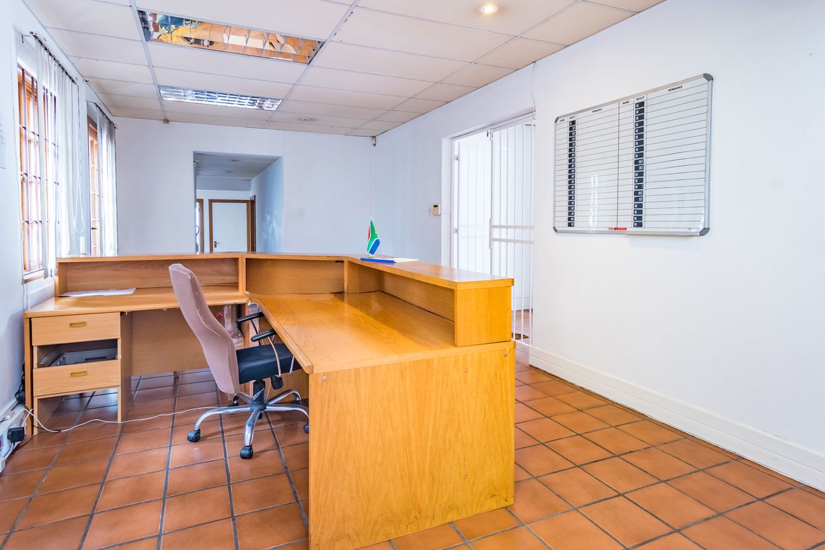 Commercial building in Bromhof - Photo 5