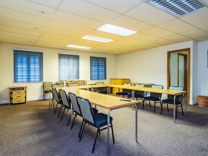 Commercial building in Bromhof - Photo 8