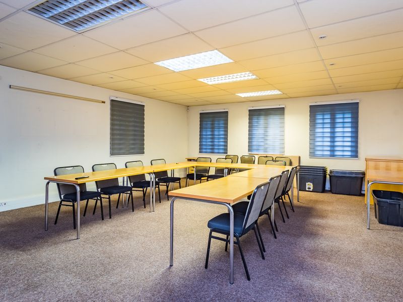 Commercial building in Bromhof - Photo 7