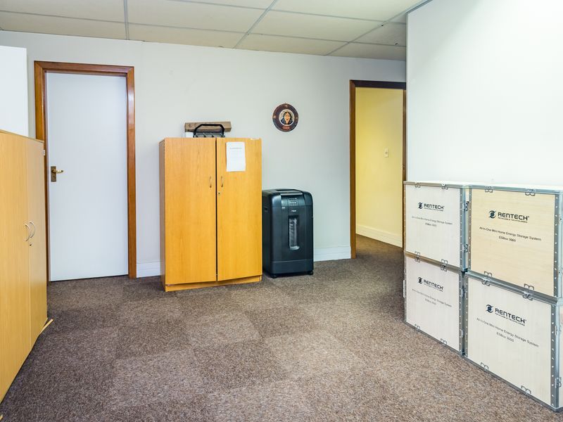 Commercial building in Bromhof - Photo 6