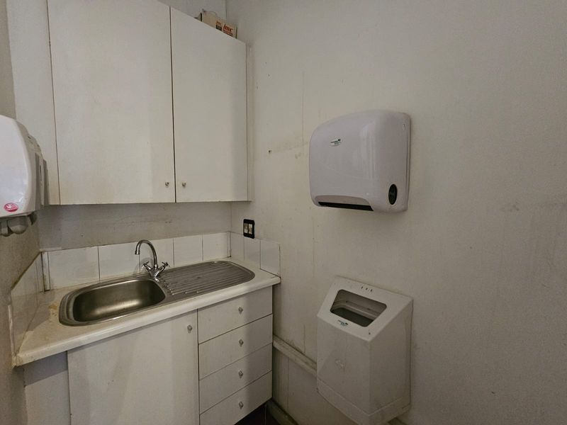 TO LET | High-Visibility Retail Space | Cherry Lane Brooklyn - Photo 8