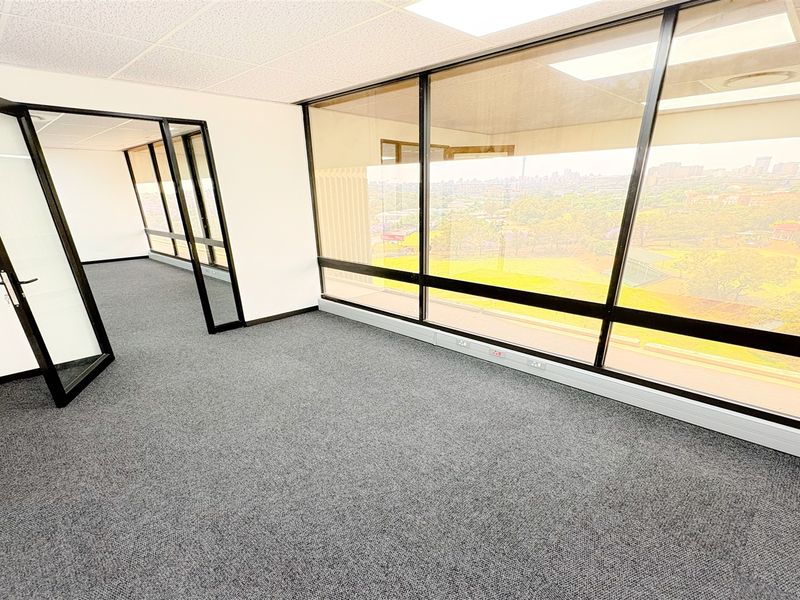 319m2 office space to let in Auckland Park - Photo 6