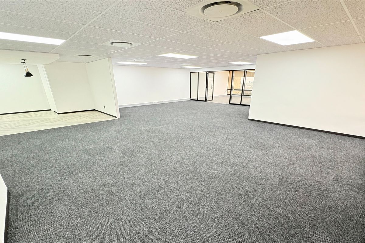 319m2 office space to let in Auckland Park - Photo 4