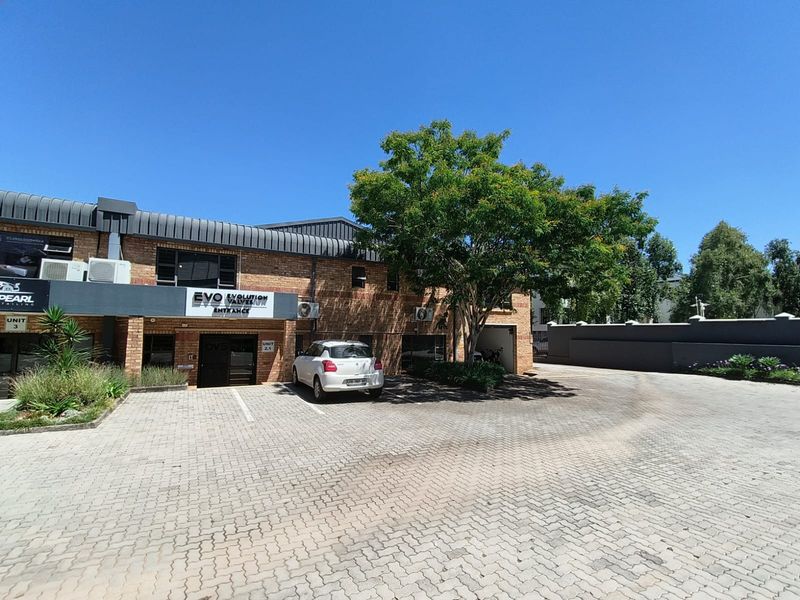 870m2 Warehouse with Office Space To Let in Route 21 Corporate Park, Irene, Centurion - Photo 4