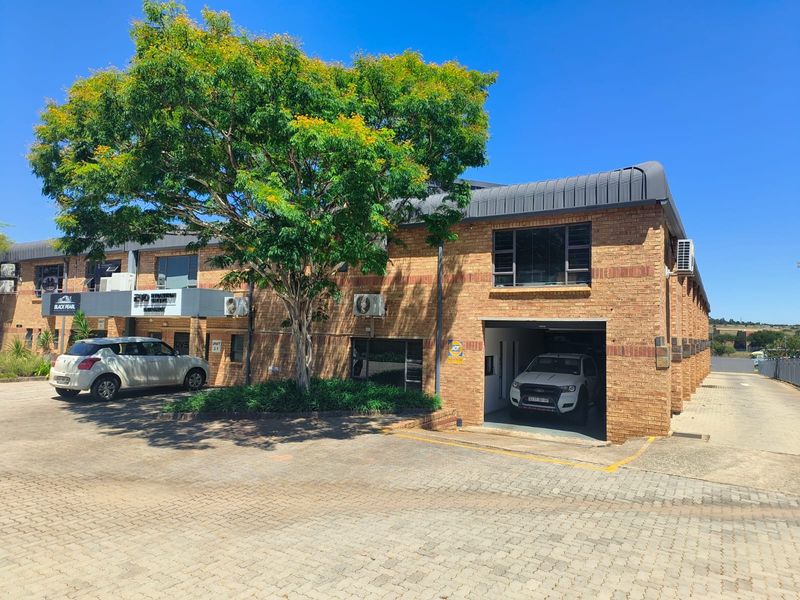 870m2 Warehouse with Office Space To Let in Route 21 Corporate Park, Irene, Centurion - Photo 2