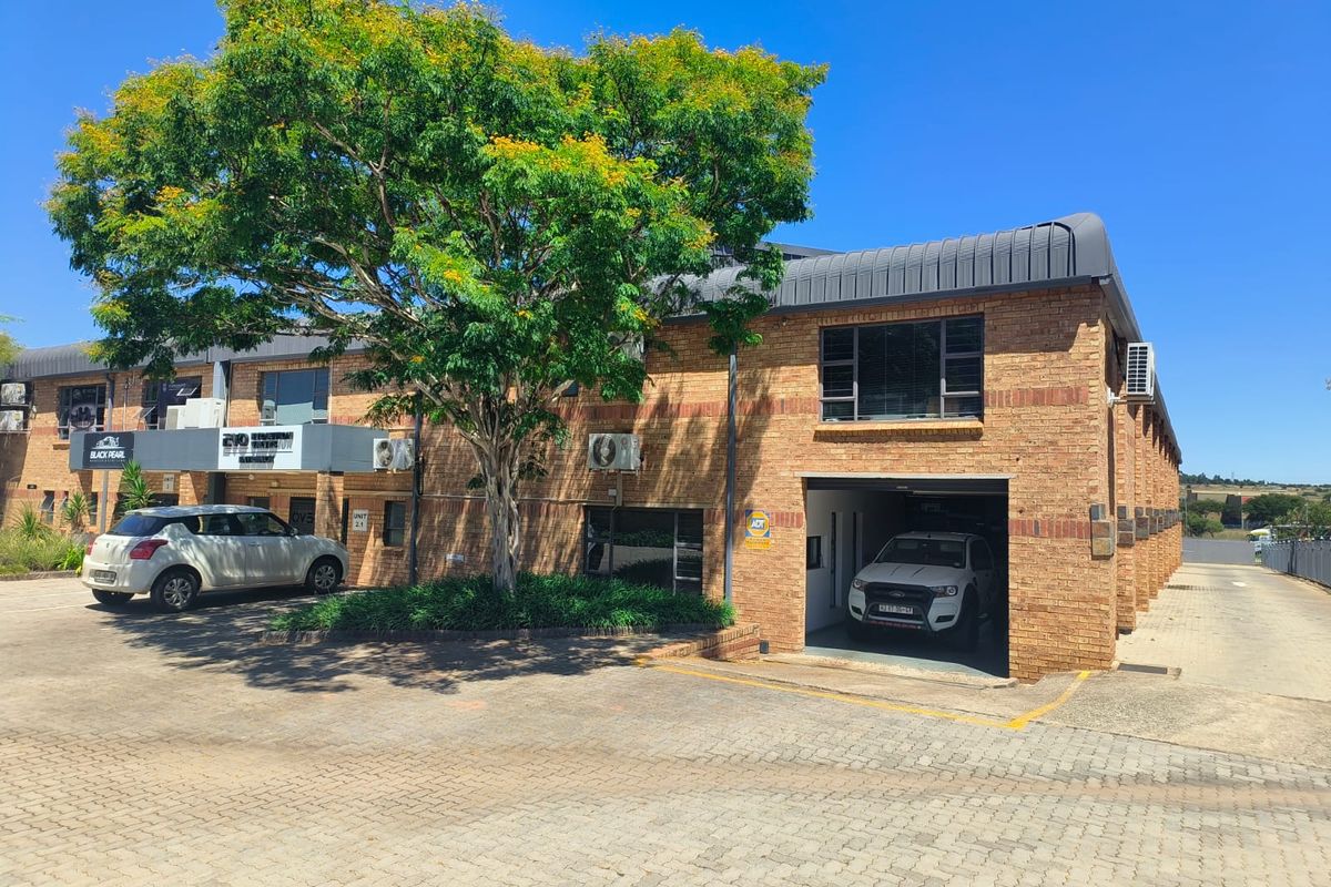 870m2 Warehouse with Office Space To Let in Route 21 Corporate Park, Irene, Centurion - Photo 2