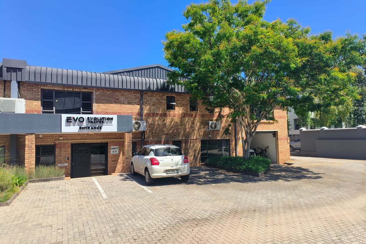 870m2 Warehouse with Office Space To Let in Route 21 Corporate Park, Irene, Centurion - Photo 3