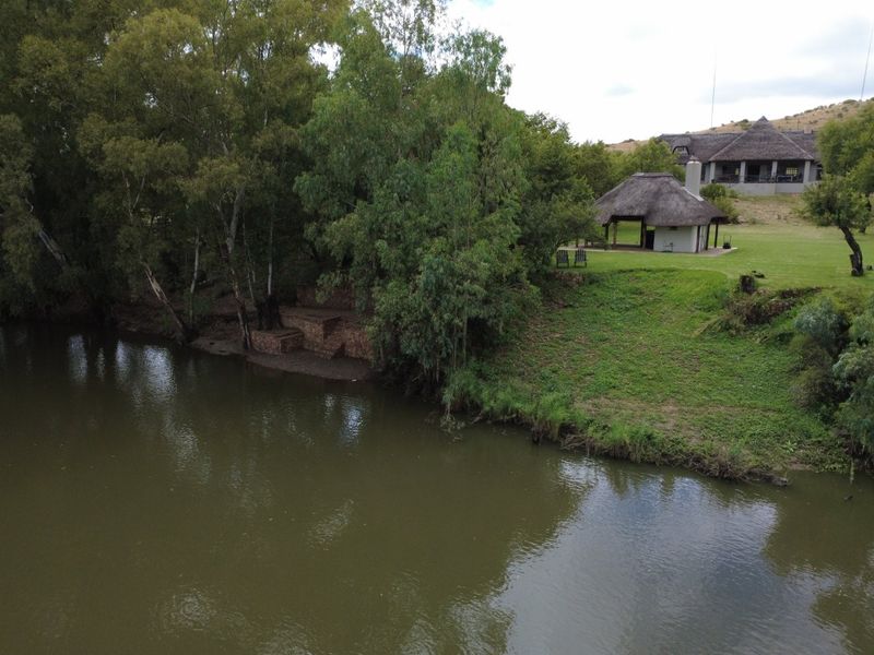 Private Bushveld Escape on the Vaal River - Photo 3