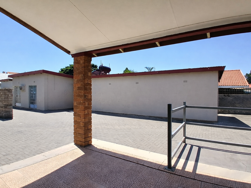 Bright & Beautiful Office to Let - Photo 5