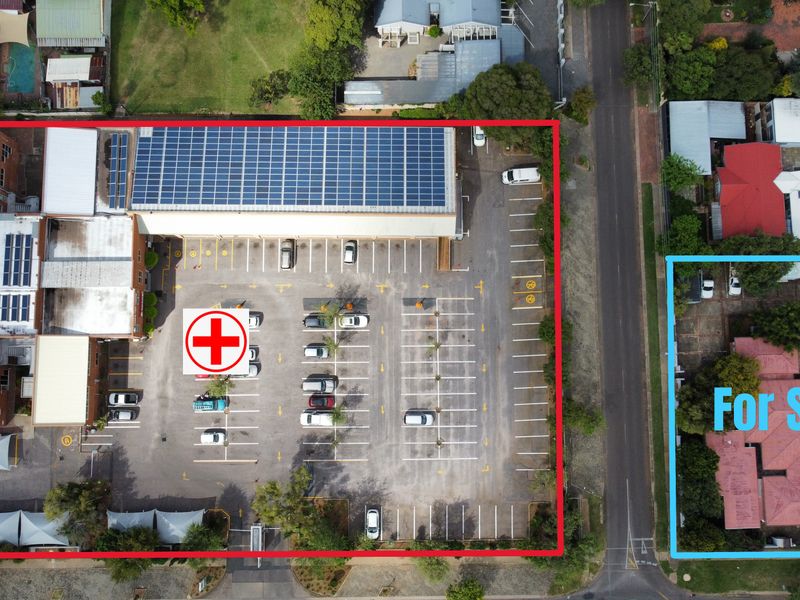 Prime Corner Office Property with Medical & Office Rights | DUAL MANDATE - Photo 2