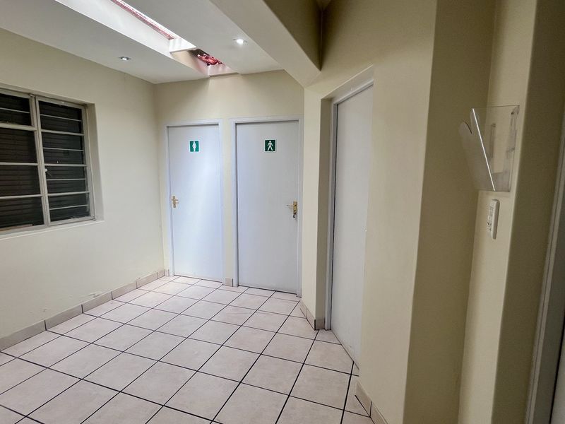 Prime Corner Office Property with Medical & Office Rights | DUAL MANDATE - Photo 9