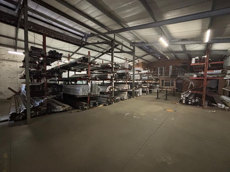 870Sqm Factory for Sale in Pmb CBD at R3500000-00 plus Vat - Photo 8