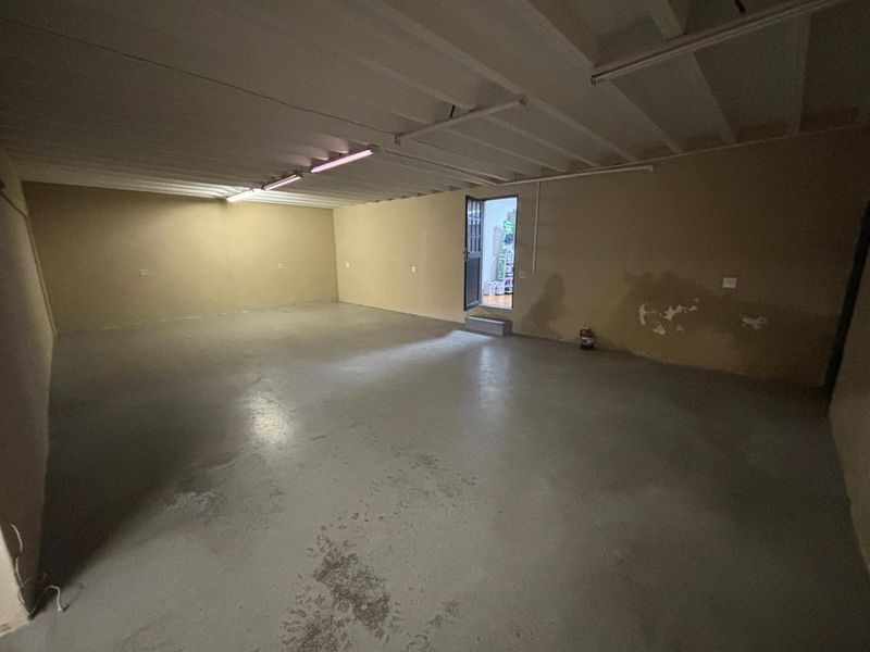 870Sqm Factory for Sale in Pmb CBD at R3500000-00 plus Vat - Photo 4