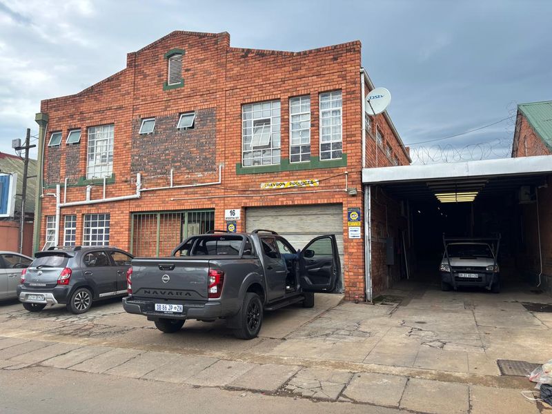 870Sqm Factory for Sale in Pmb CBD at R3500000-00 plus Vat - Photo 2