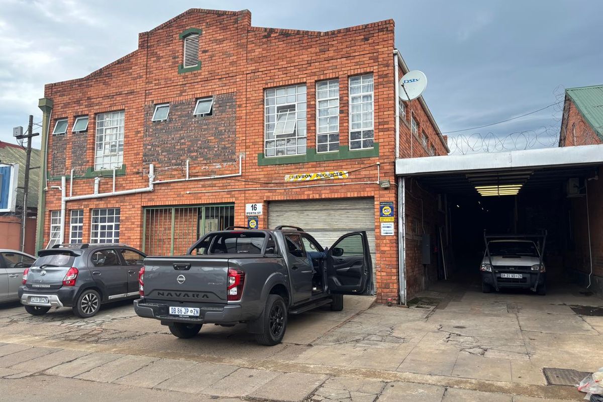 870Sqm Factory for Sale in Pmb CBD at R3500000-00 plus Vat - Photo 2