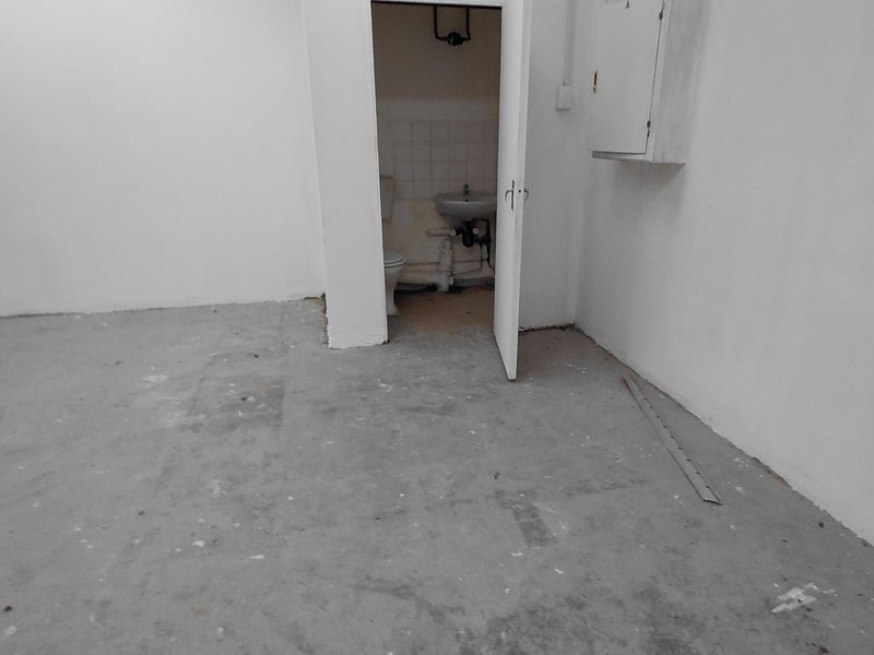 Retail Shop To Rent At Sammy Marks Pretoria Central - Photo 4