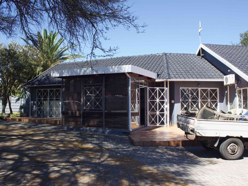 Commercial Property in Monument Road Nimrod Park - Photo 2