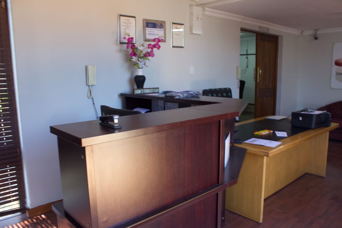Commercial Property in Monument Road Nimrod Park - Photo 5