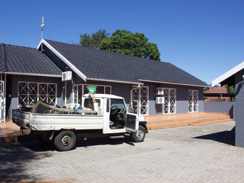 Commercial Property in Monument Road Nimrod Park - Photo 3